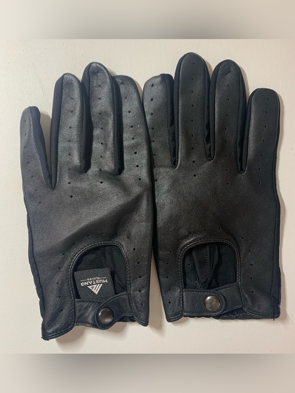 Vintage lamb skin leather black Mustang driving gloves size medium/large